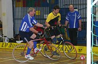 Bild: Nordhausen verteilte Geschenke und Ilfeld errang den ersten Sieg - 2. Spieltag in der Radball Oberliga