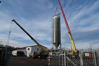 Bild: Der Versuch, ein Silo zu demontieren