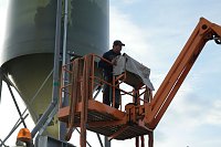 Bild: Der Versuch, ein Silo zu demontieren