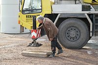 Bild: Der Versuch, ein Silo zu demontieren