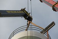 Bild: Der Versuch, ein Silo zu demontieren