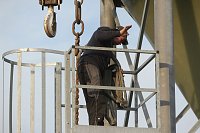 Bild: Der Versuch, ein Silo zu demontieren