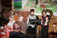 Weihnachtskonzert und Weihnachtsfeier Bild: Weihnachtskonzert und Weihnachtsfeier