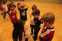Bild: Kleine Kreismeister feierten - Wackers G-Jugend hat die Hallenmeisterschaft gewonnen
