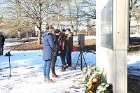 Bild: Kranzniederlegung am Nordh&auml;user Ehrenfriedhof