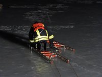Bild: Auf's Glatteis gef&uuml;hrt - Feuerwehr Neustadt probte den Ernstfall