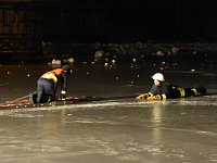 Bild: Auf's Glatteis gef&uuml;hrt - Feuerwehr Neustadt probte den Ernstfall
