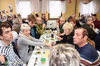 Bild: Kartoffelscheibenessen 2017