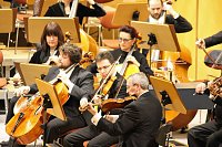 Bild: Mit Trommelklang in den Konzertsaal