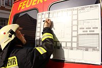 Bild: Gemeinsame &Uuml;bung von THW und Feuerwehr Gro&szlig;wechsungen