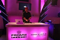 Bild: Bei der Party stand man Kopf