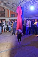 Bild: Bei der Party stand man Kopf