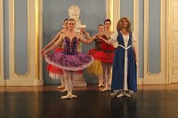 Bild: Das Tanzstudio Radeva verzauberte das Publikum im Blauen Saal