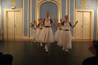 Bild: Das Tanzstudio Radeva verzauberte das Publikum im Blauen Saal