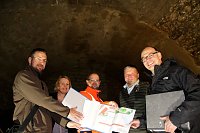Bild: Besuch im Keller