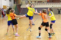 Bild: NSV-M&auml;dchen mit zu wenig Bewegung