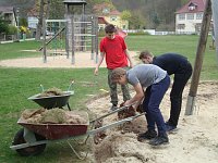 Bild: Aufr&auml;umen im Ilfelder Kurpark