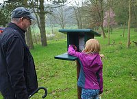Ostereiersuche im Ahornpark Bild: Ostereiersuche im Ahornpark
