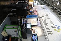 EU Abgeordneter Reinhard Bütikofer informierte sich am Stand der Hochschule Nordhausen Bild: EU Abgeordneter Reinhard Bütikofer informierte sich am Stand der Hochschule Nordhausen