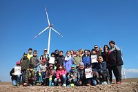 Bild: Wie funktioniert das mit der Windkraft? - die Wipperdorfer Grundsch&uuml;ler durften ganz nah ran