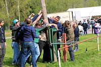 Bild: Maibaumsetzen in W&uuml;lfngerode