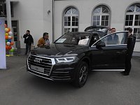 Autofrühling auf dem Petersberg Bild: Autofrühling auf dem Petersberg