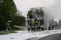 Lkw brannte völlig aus Bild: Lkw brannte völlig aus