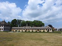 Lustwandeln im Park von Oranienbaum Bild: Lustwandeln im Park von Oranienbaum