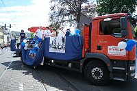 Bild: Festumzug zum 1090. Geburtstag der Rolandstadt