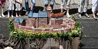 Bild: Festumzug aus einer etwas anderen Perspektive