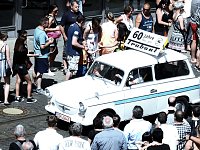 Bild: Festumzug aus einer etwas anderen Perspektive