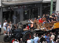 Bild: Festumzug aus einer etwas anderen Perspektive