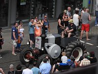 Bild: Festumzug aus einer etwas anderen Perspektive