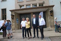 Bye, bye Oberstufe - den Beginn der Sanierung am Humboldt-Gymnasium wurde heute ausgiebig gefeiert Bild: Bye, bye Oberstufe - den Beginn der Sanierung am Humboldt-Gymnasium wurde heute ausgiebig gefeiert
