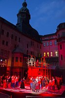 Glanzvolle Premiere Bild: Glanzvolle Premiere