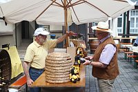 In der Echten Nordhäuser Traditionsbrennerei wurde heute der erste "Hof- und Genussmarkt" eröffnet Bild: In der Echten Nordhäuser Traditionsbrennerei wurde heute der erste "Hof- und Genussmarkt" eröffnet