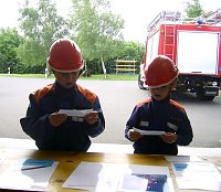 auf dem Gelände der Freiwilligen Feuerwehr Bleicherode stellten sich die Kinder der Prüfung des Leistungsabzeichens der Thüringer Jugendfeuerwehr f Bild: auf dem Gelände der Freiwilligen Feuerwehr Bleicherode stellten sich die Kinder der Prüfung des Leistungsabzeichens der Thüringer Jugendfeuerwehr f
