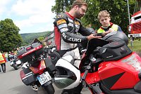 Biker machten mobil Bild: Biker machten mobil