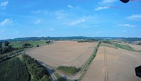 Bild: Am Boden und in der Luft