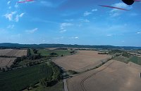 Bild: Am Boden und in der Luft