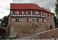 Bild: 33 erwartungsvolle Mitglieder der Kirchengemeinde Blasii-Altendorf genossen letzte Woche einen gemeinsamen Ausflug in das Eichsfeld.