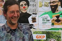 Bild: Kunst f&uuml;r alle! - beim diesj&auml;hrigen Kunstfest durfte man auch Wahlplakate verunstalten