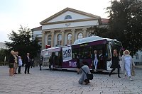 Ein Bus zum Geburtstag - Theater Nordhausen feiert 100. Jubiläum Bild: Ein Bus zum Geburtstag - Theater Nordhausen feiert 100. Jubiläum