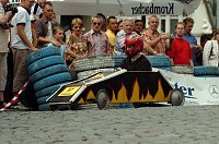 Bild: Seifenkistenrennen in der Altstadt 2006