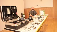 Bild: Spurensicherung in der Stadtbibliothek