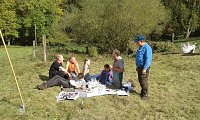Bild: Jugendliche erhalten die Artenvielfalt