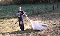 Bild: Jugendliche erhalten die Artenvielfalt