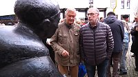 Bild: Luther-Denkmal vor der Blasii-Kirche eingeweiht