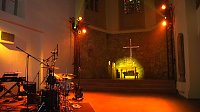 Bild: Junge Christen &uuml;bernehmen in der Altendorfer Kirche