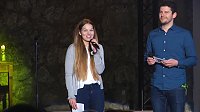 Bild: Junge Christen &uuml;bernehmen in der Altendorfer Kirche